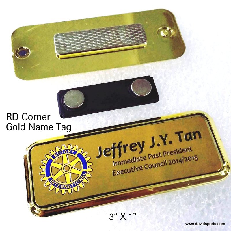 RD Corner Gold Name Tag — David Sports & Engraving