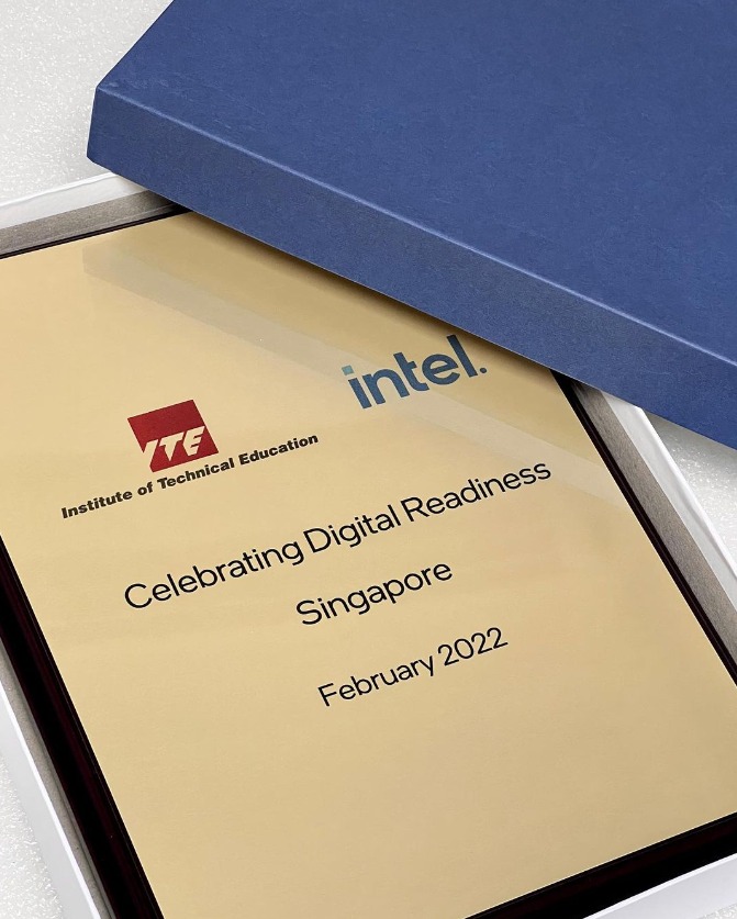 Customised Design Plaque with Gold Aluminium Plate — David Sports & Engraving