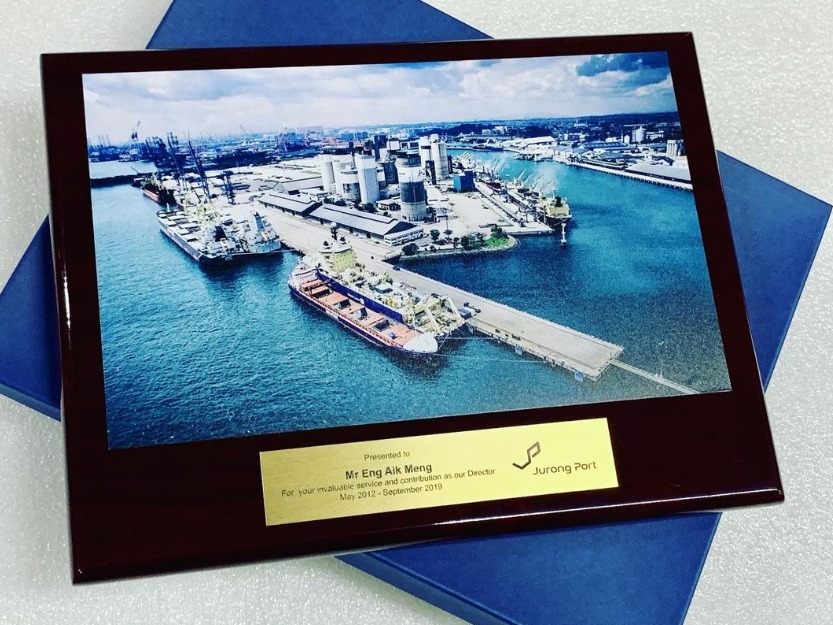 Customised Design Plaque with Silver Aluminium Plate — David Sports & Engraving